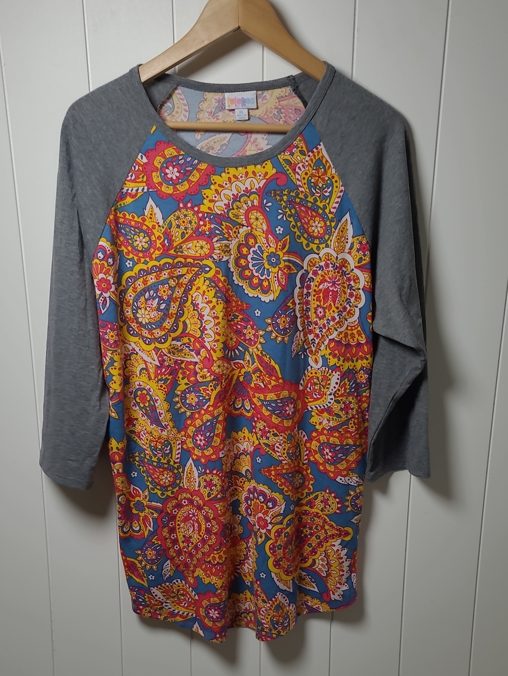 Lularoe Floral Paisley Top Women"s Size XL Boho Active Stretch Colorful